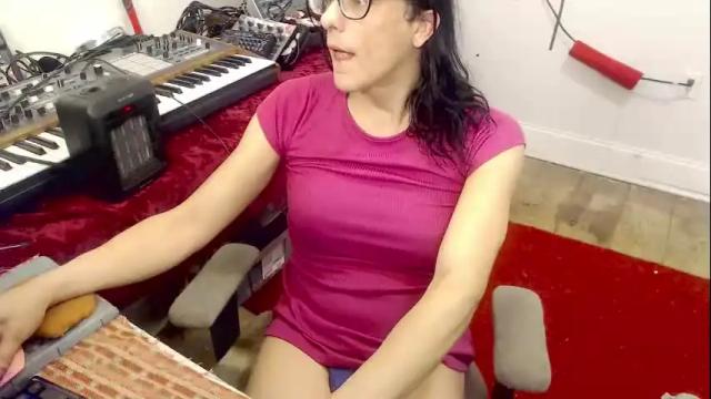 Image 4 of amyattack Stream on Chaturbate on 8 days ago