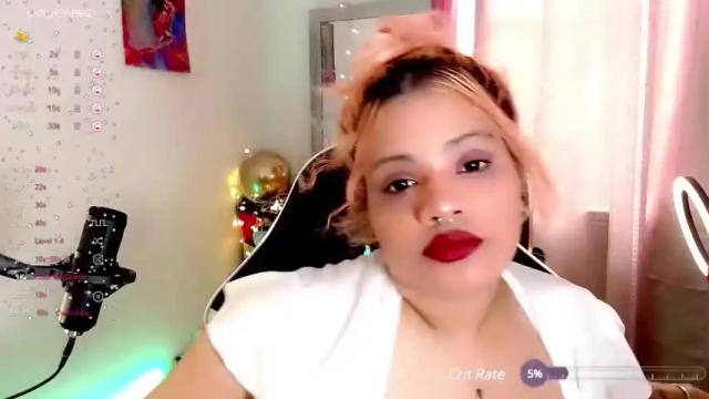 Image 8 of amycollinns Stream on Chaturbate on 15 months ago