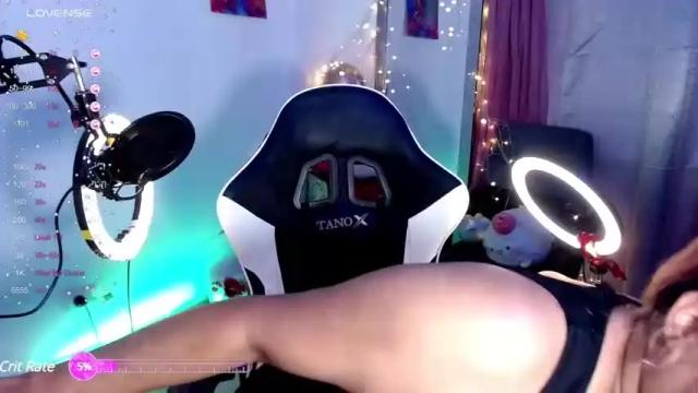 Image 6 of amycollinns Stream on Chaturbate on 14 months ago