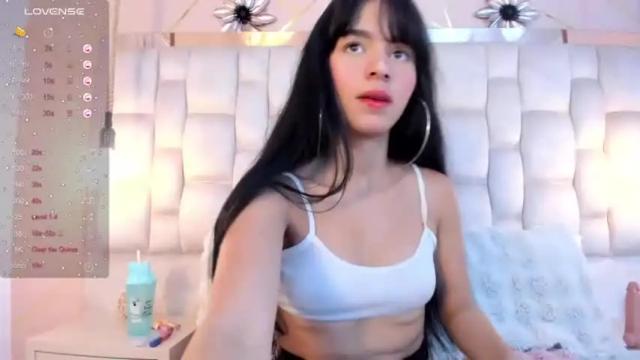 Image 3 of amycortes Stream on Chaturbate on 19 months ago