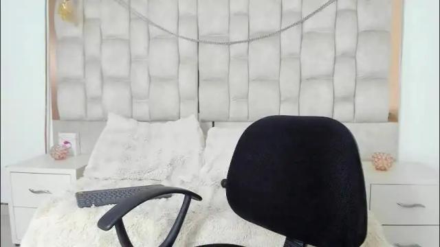 Image 4 of amycortes Stream on Chaturbate on 1 month ago