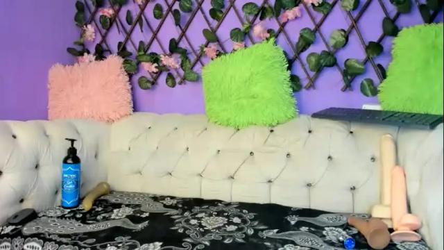 Image 4 of amydelahoz Stream on Chaturbate on 4 days ago