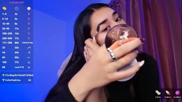 Image 6 of amyolimpo Stream on Chaturbate on 17 days ago