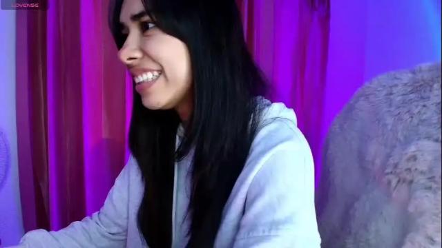 Image 2 of amyolimpo Stream on Chaturbate on 2 months ago