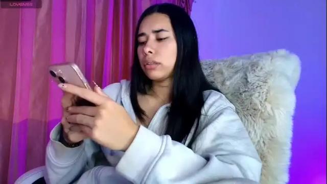 Image 7 of amyolimpo Stream on Chaturbate on 24 days ago
