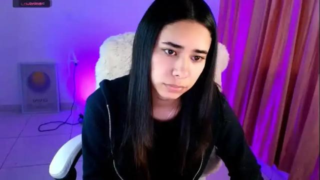 Image 4 of amyolimpo Stream on Chaturbate on 2 days ago