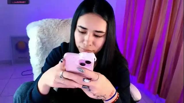 Image 7 of amyolimpo Stream on Chaturbate on 2 days ago