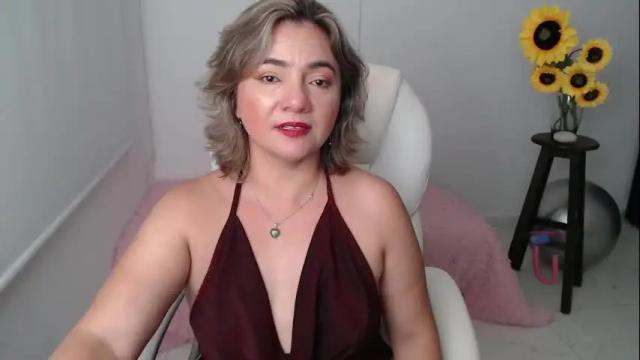 Image 3 of ana_hotmilfx Stream on Chaturbate on 1 month ago