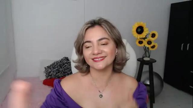 Image 12 of ana_hotmilfx Stream on Chaturbate on 1 month ago