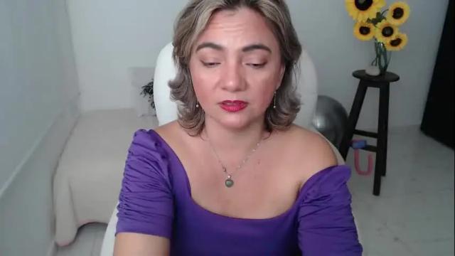 Image 10 of ana_hotmilfx Stream on Chaturbate on 1 month ago