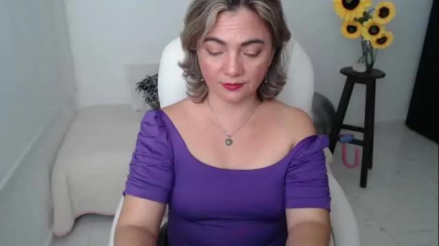 Image 12 of ana_hotmilfx Stream on Chaturbate on 1 month ago