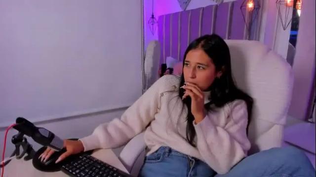 Image 11 of ana_m_ Stream on Chaturbate on 2 months ago