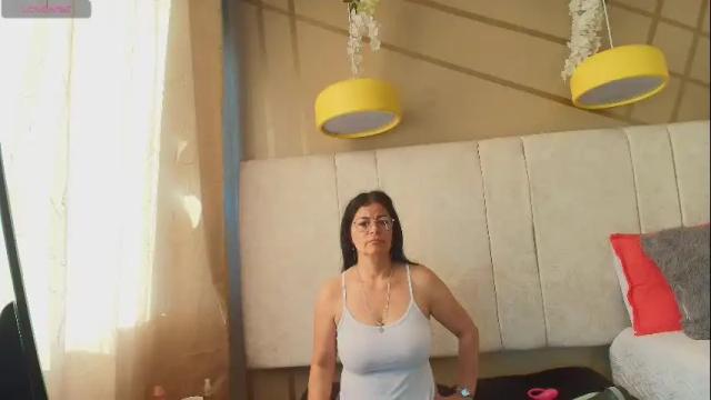 Image 2 of ana_maturee_ Stream on Chaturbate on 23 days ago