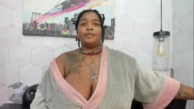 Image 2 of anaa_fuentes Stream on Chaturbate on 26 days ago
