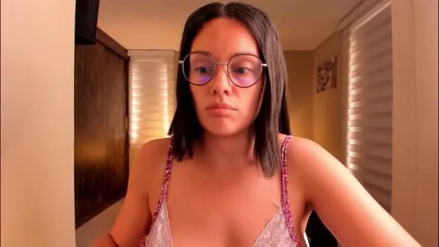 Image 2 of anabel_25 Stream on Chaturbate on 14 days ago