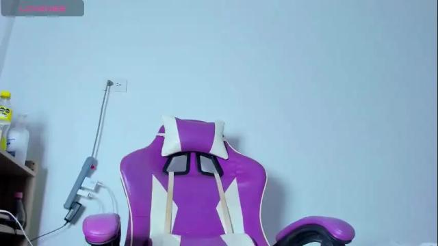 Image 7 of anabellabonariva Stream on Chaturbate on 1 month ago