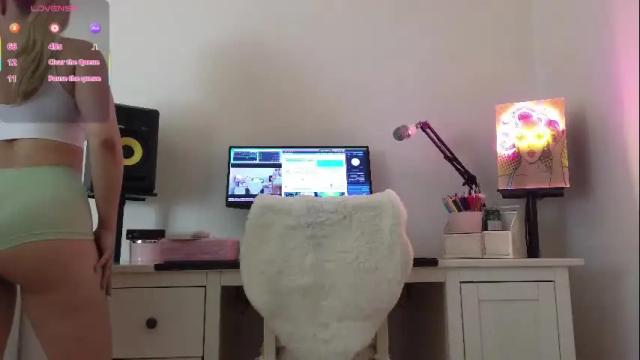 Image 2 of anabelle_wet Stream on Chaturbate on 1 month ago