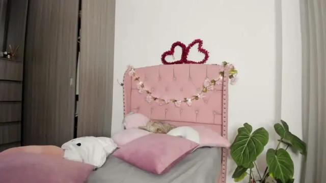 Image 10 of anaela__rose Stream on Chaturbate on 17 months ago