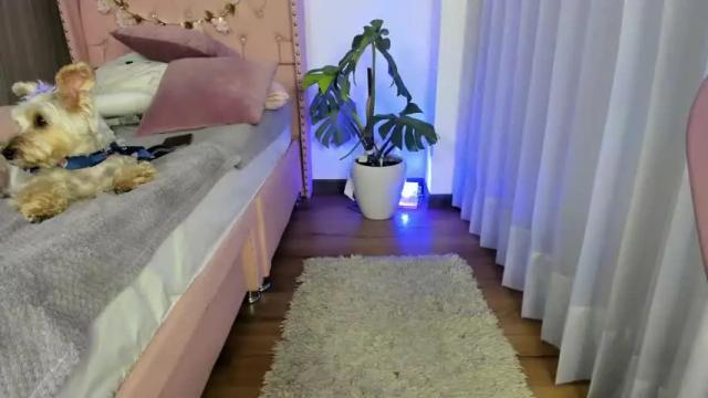 Image 2 of anaela__rose Stream on Chaturbate on 17 months ago