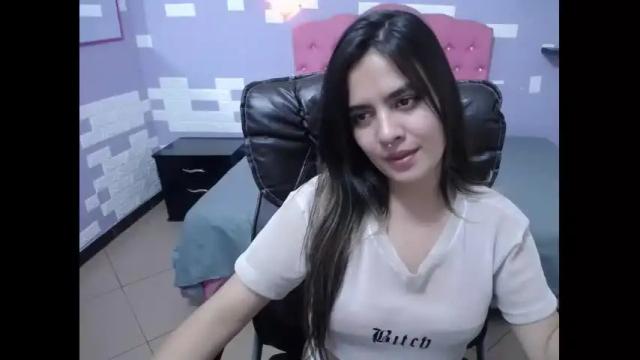 Image 11 of anahi_azul Stream on Chaturbate on 21 months ago