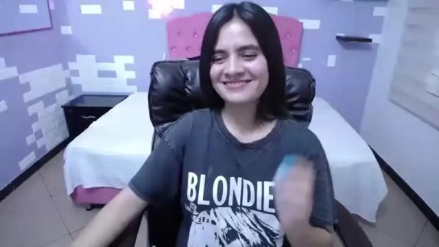 Image 10 of anahi_azul Stream on Chaturbate on 19 months ago