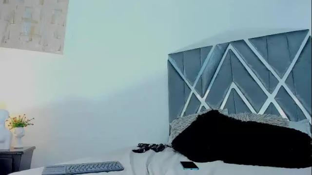 Image 6 of anahidolls Stream on Chaturbate on 1 month ago