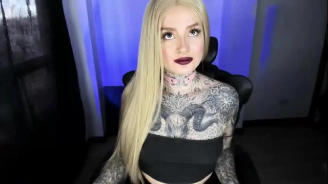 Image 10 of anai_gomez Stream on Chaturbate on 2 months ago