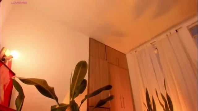 Image 10 of anakedartist Stream on Chaturbate on 27 days ago