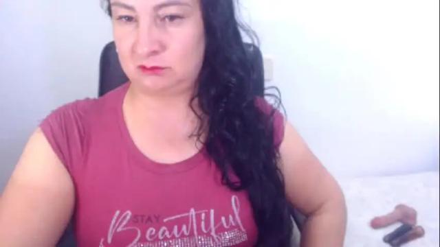 Image 2 of anamaria288 Stream on Chaturbate on 4 months ago