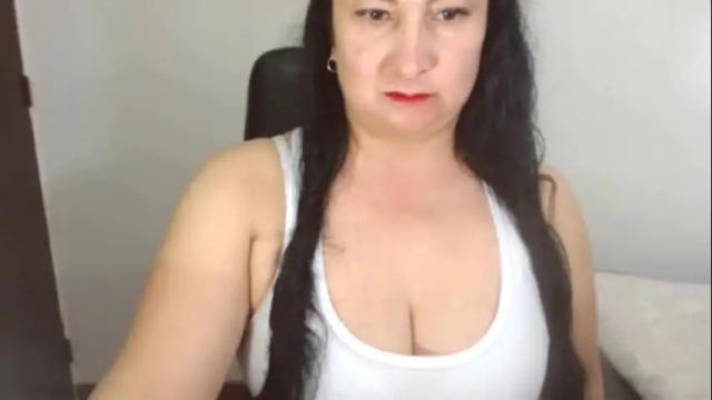 Image 7 of anamaria288 Stream on Chaturbate on 4 months ago