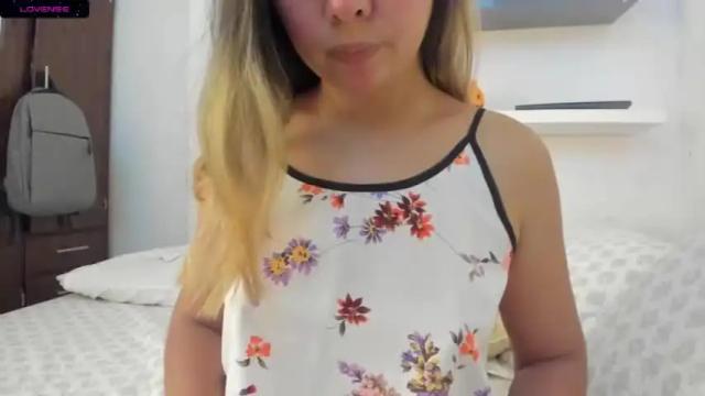 Image 2 of anamua Stream on Chaturbate on 18 months ago