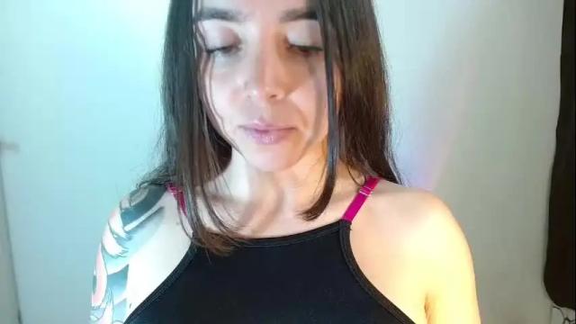 Image 2 of anarosse__ Stream on Chaturbate on 1 month ago