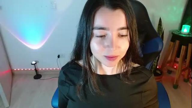 Image 2 of anarosse__ Stream on Chaturbate on 3 days ago