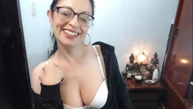 Image 6 of anasstaciaevanss Stream on Chaturbate on 21 days ago