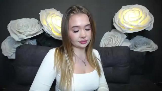 Image 10 of anastacyyellig Stream on Chaturbate on 1 month ago