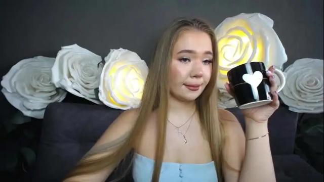 Image 4 of anastacyyellig Stream on Chaturbate on 1 month ago