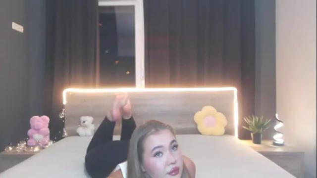 Image 8 of anastacyyellig Stream on Chaturbate on 1 month ago