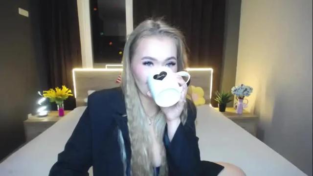 Image 8 of anastacyyellig Stream on Chaturbate on 1 month ago