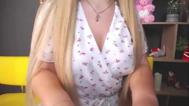 Image 11 of anastacyyellig Stream on Chaturbate on 29 days ago