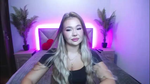 Image 12 of anastacyyellig Stream on Chaturbate on 3 days ago