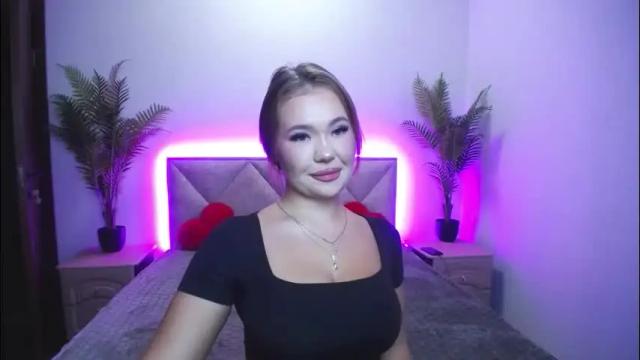 Image 4 of anastacyyellig Stream on Chaturbate on 3 days ago