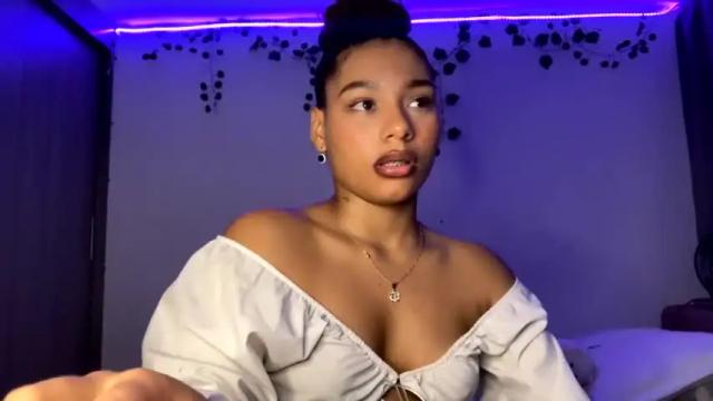 Image 4 of anastasiastyl Stream on Chaturbate on 16 months ago
