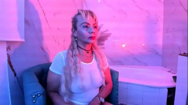 Image 3 of anastasiataylor_ Stream on Chaturbate on 1 month ago