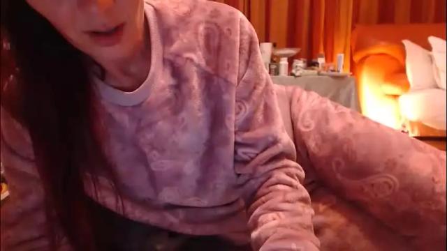 Image 12 of andrasweetie Stream on Chaturbate on 27 days ago