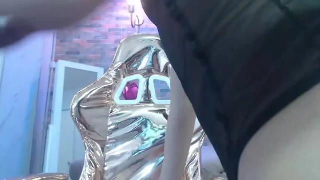 Image 8 of andrea_camila Stream on Chaturbate on 17 months ago