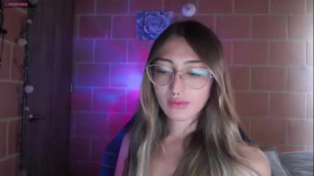 Thumbnail 1, andrea_camila's Stream at Chaturbate, 2 months ago