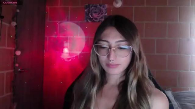 Image 2 of andrea_camila Stream on Chaturbate on 2 months ago