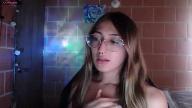 Image 3 of andrea_camila Stream on Chaturbate on 2 months ago