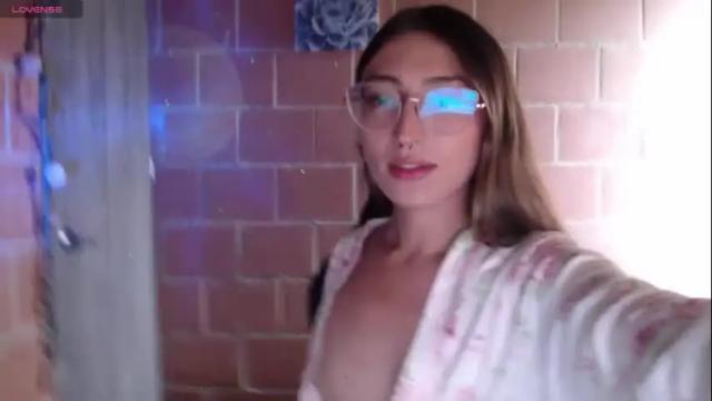 Image 12 of andrea_camila Stream on Chaturbate on 2 months ago