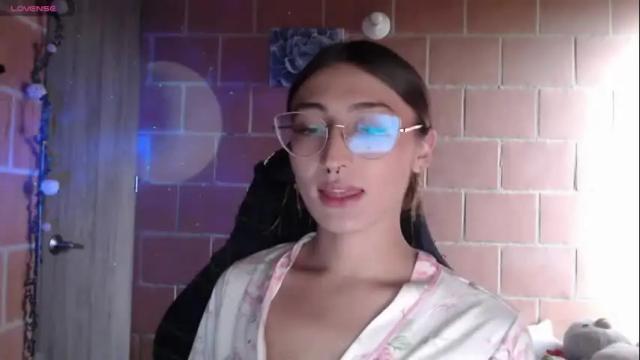 Image 4 of andrea_camila Stream on Chaturbate on 2 months ago